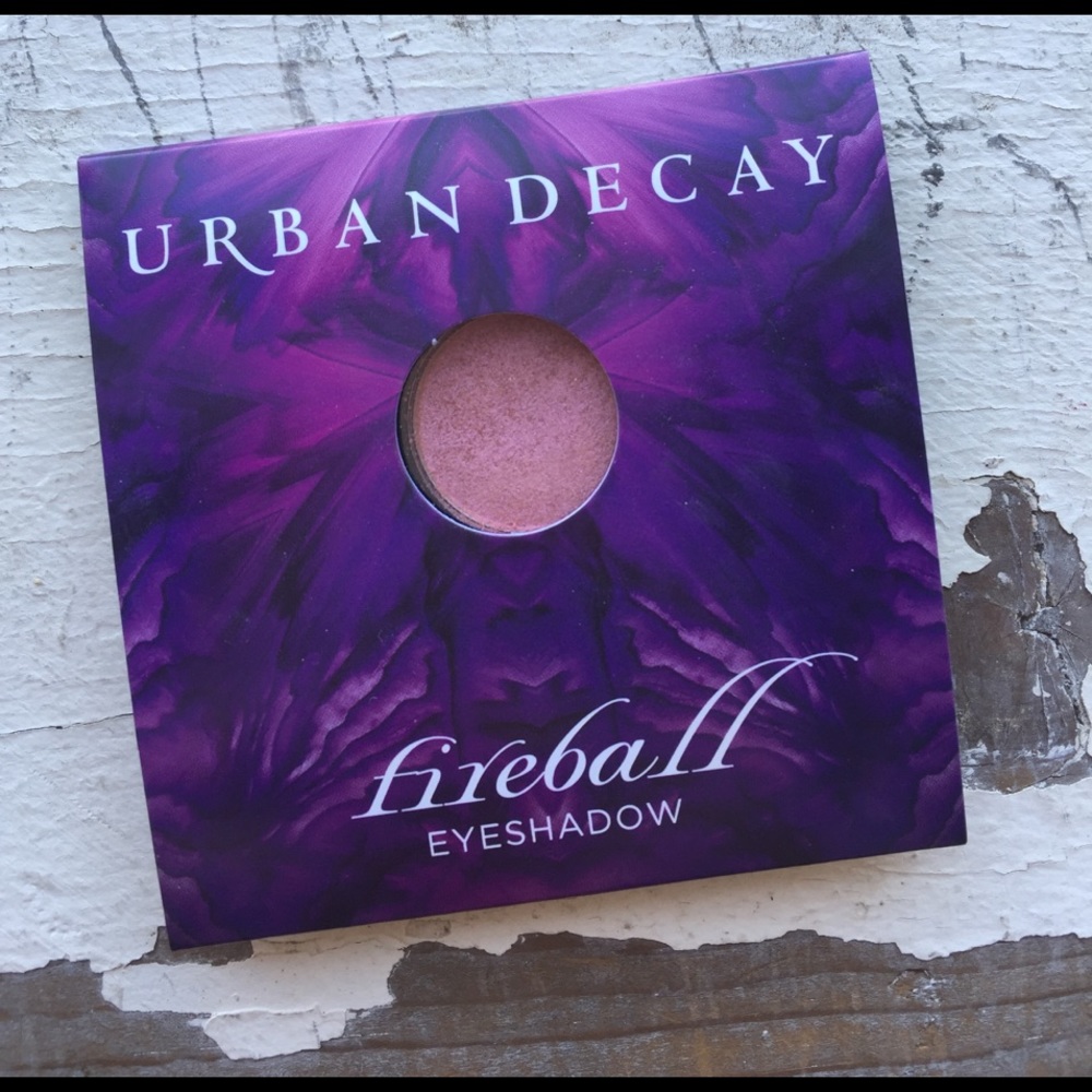 25% OFF BUNDLES Urban decay fireball eye shadow