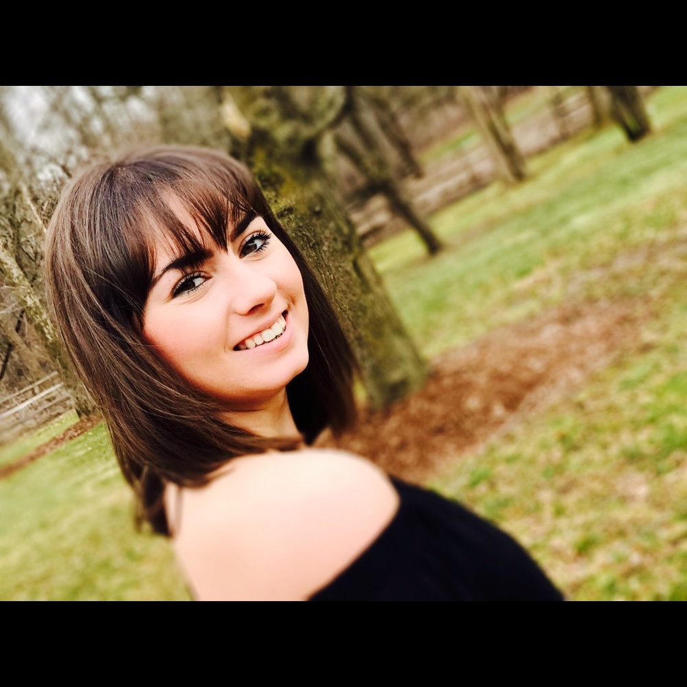Meet your Posher, Liz