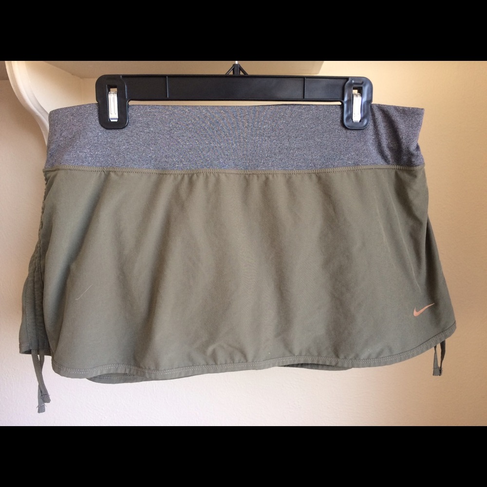 Nike running/tennis short