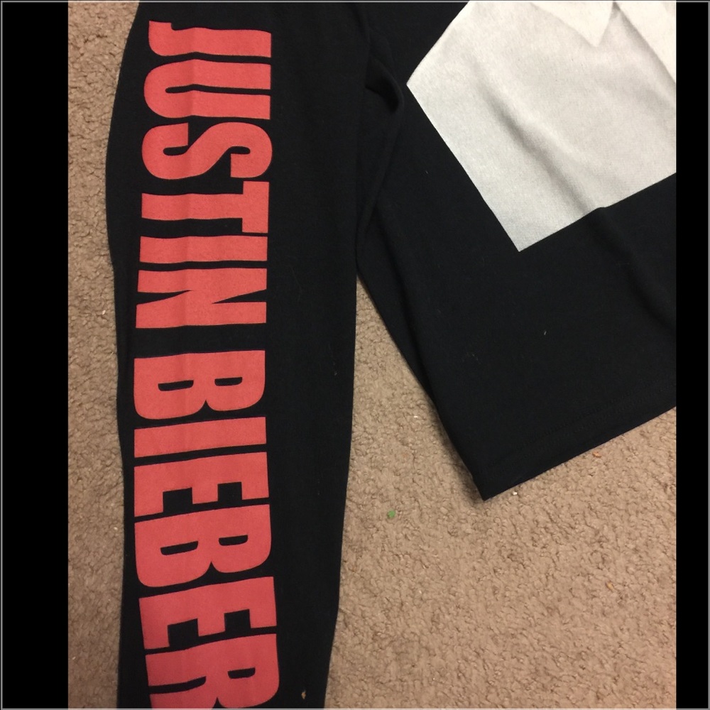 Authentic Justin Bieber sweatshirt!! - Picture 3 of 4