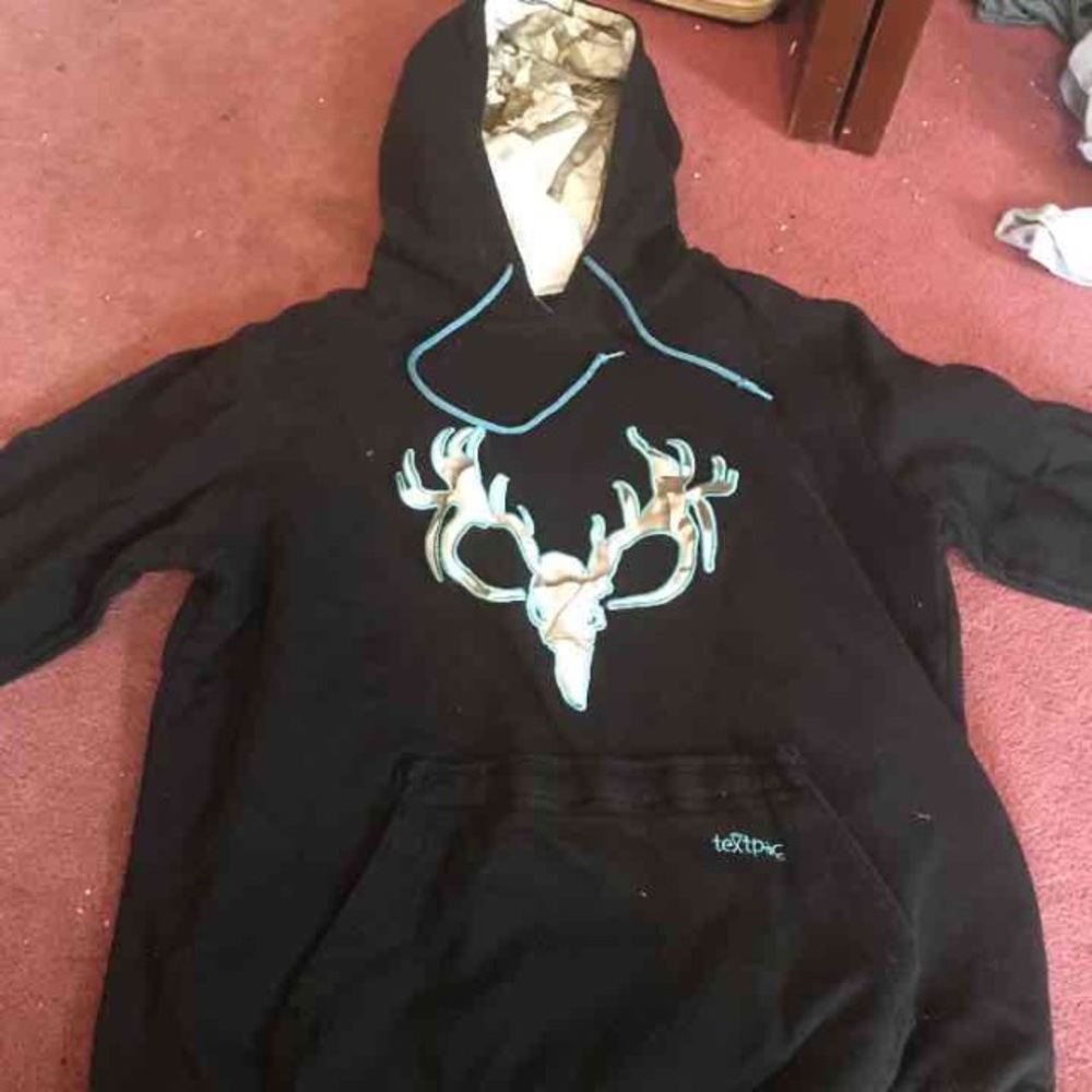 KEWL HOODIE WITH CAMO! Fits like a small / medium