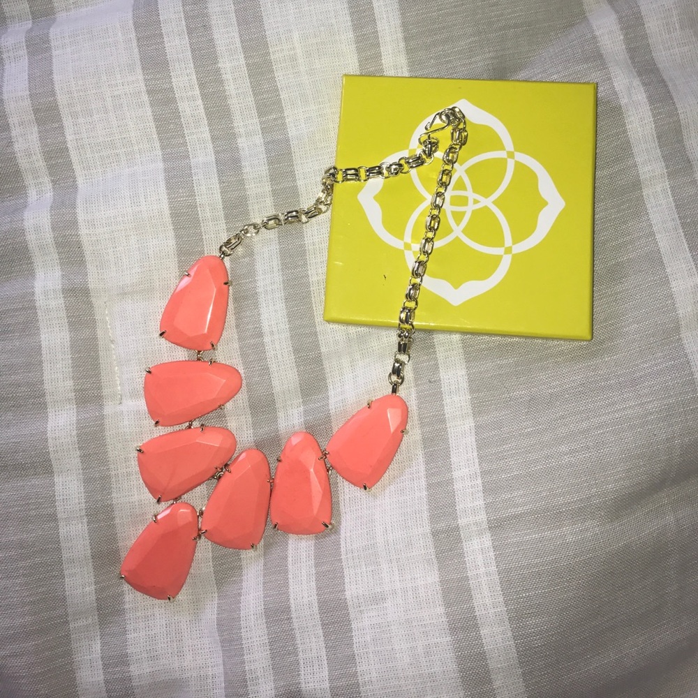 Coral Kendra Scott Harlow Statement Necklace