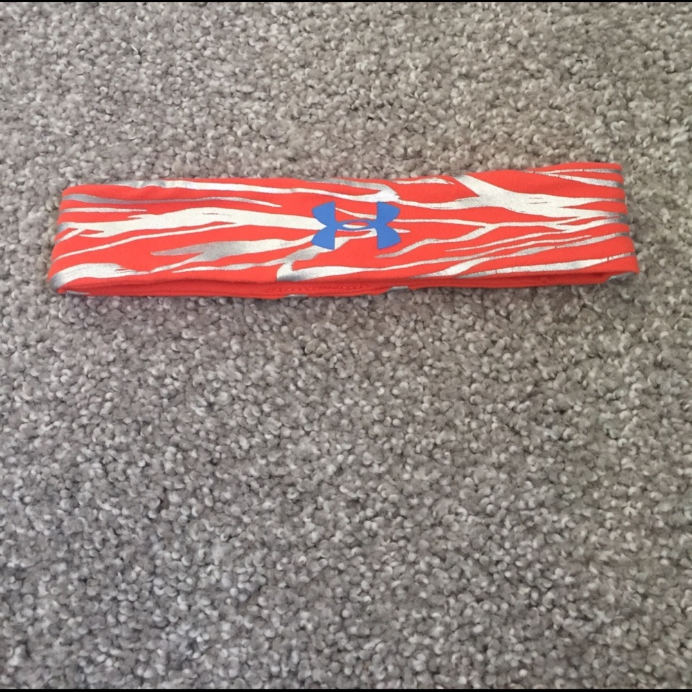 UA headband girls