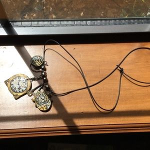 Adorable artsy necklace