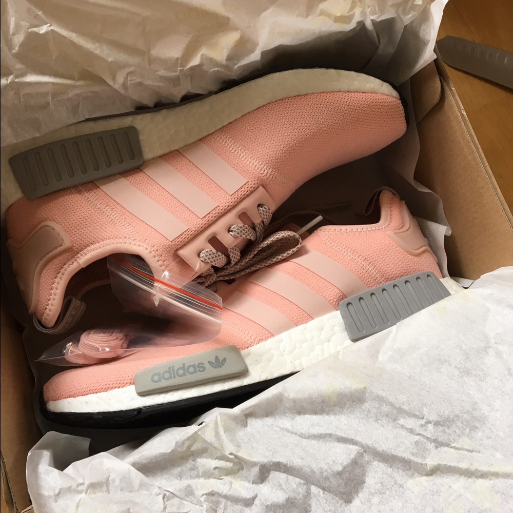 NMD R1 Vapour Pink - Picture 1 of 4
