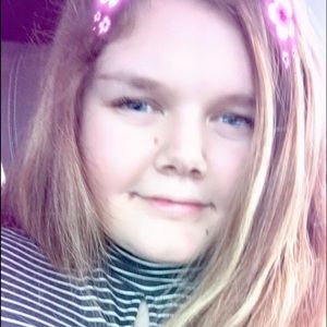 Meet your Posher, Hallie