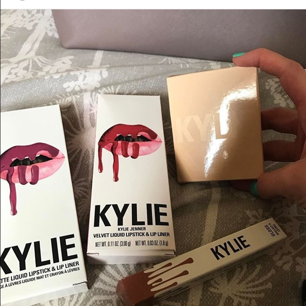 2 of kylie cosmetics velvet liquid lipsticks