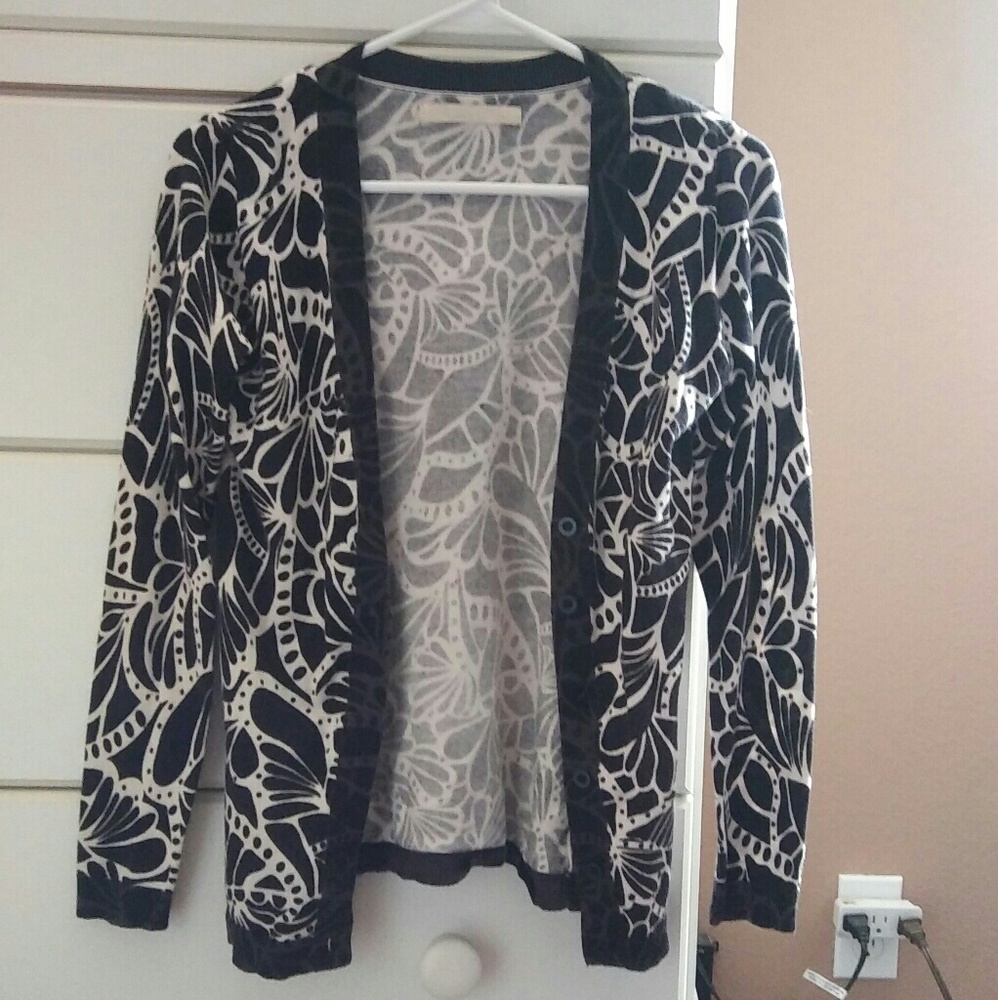 Black and White Old Navy cardigan