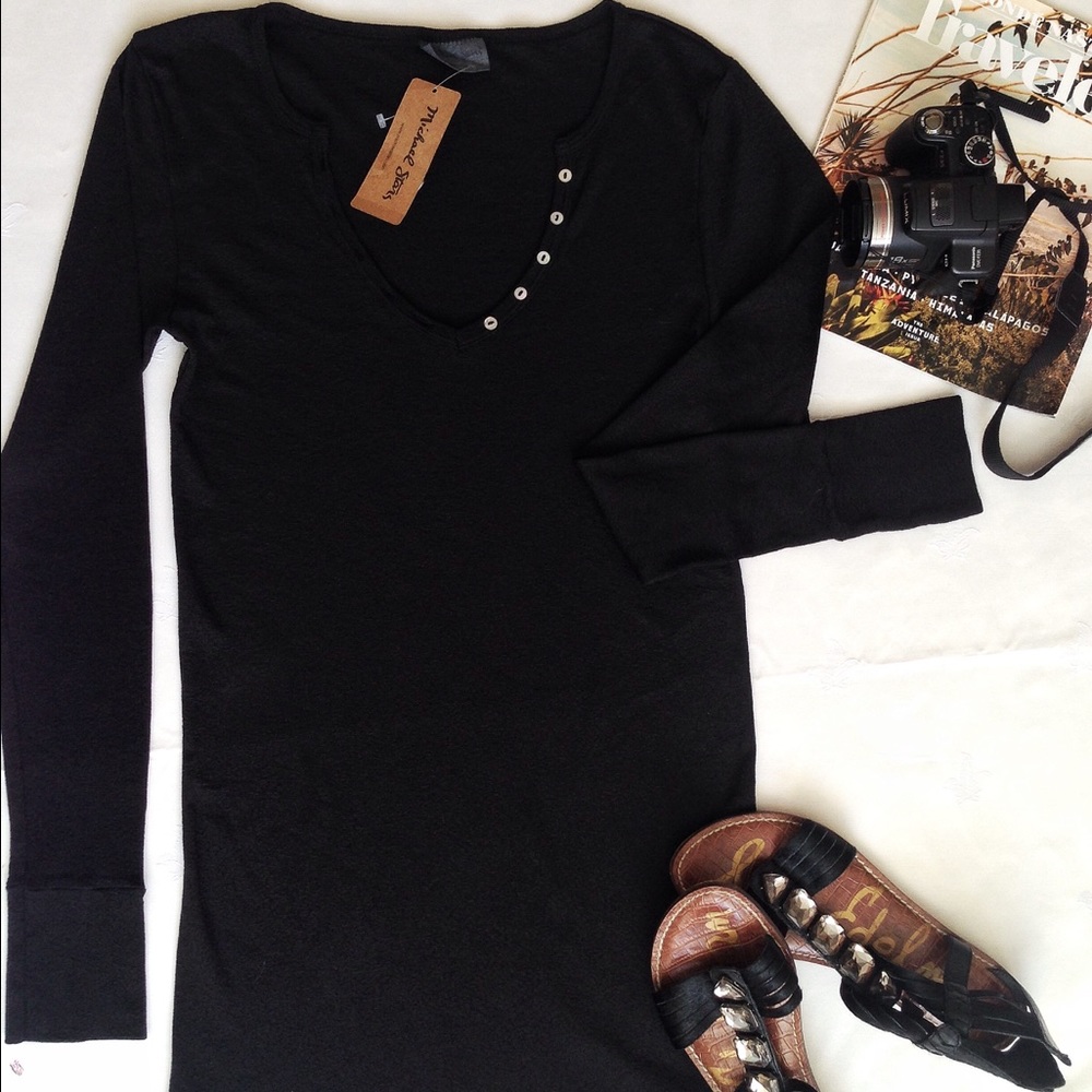 MICHAEL STARS.  TOP. NWT.      100% AMERICAN.