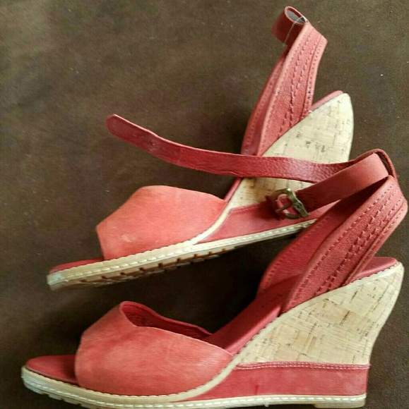 Red Timberland Sandals - Picture 4 of 4