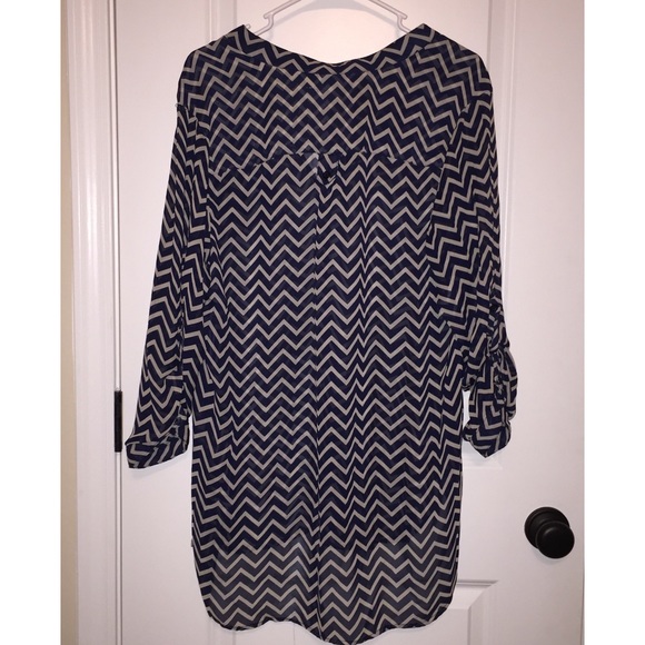 🎀 Navy Chevron Sheer Tunic 🎀 - Picture 2 of 2