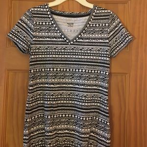 Barely worn Shirt.  Mossimo!