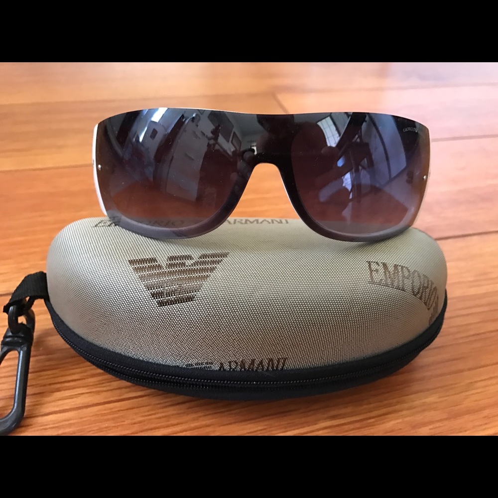EMPORIO ARMANI SUNGLASSES AND CASE