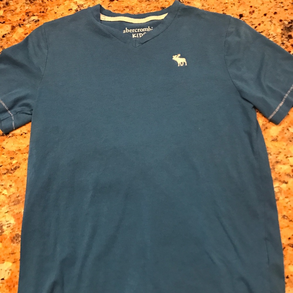 Boys Abercrombie Kids t-shirt
