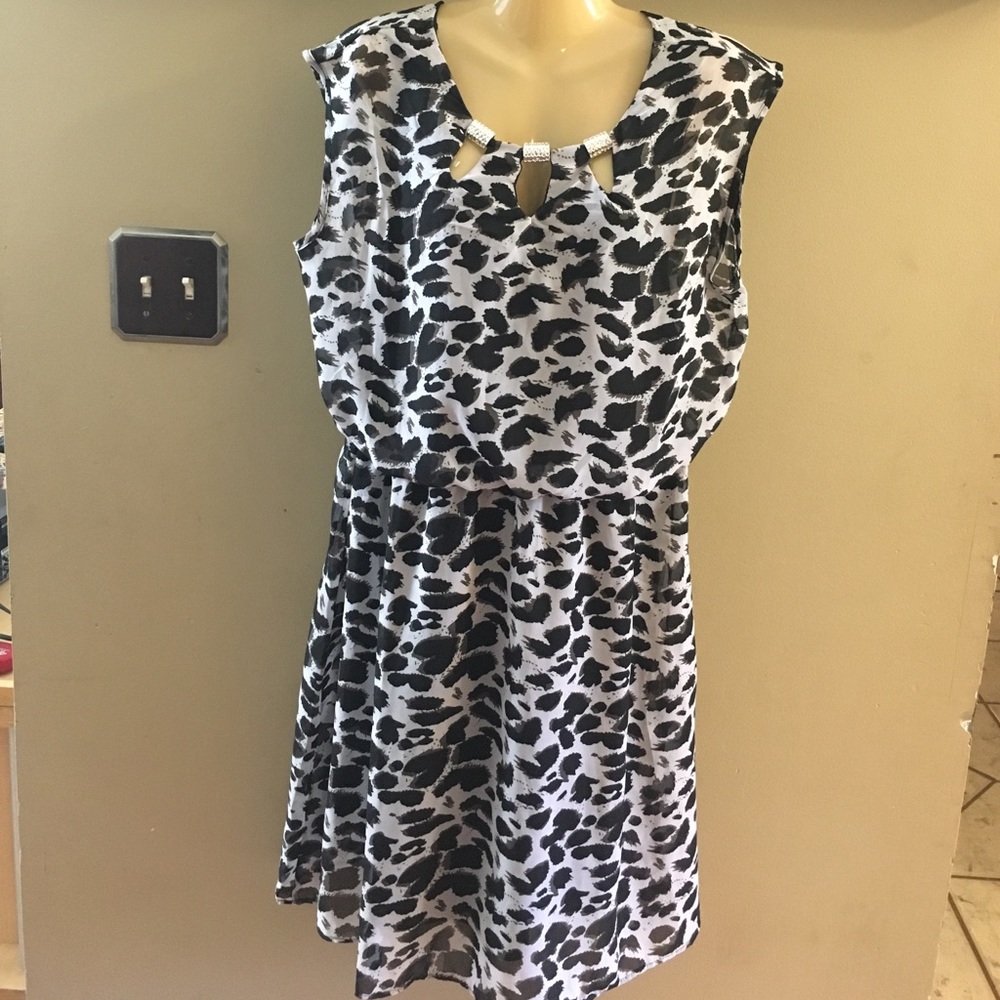 Christine V Sleeveless Dress Size XL