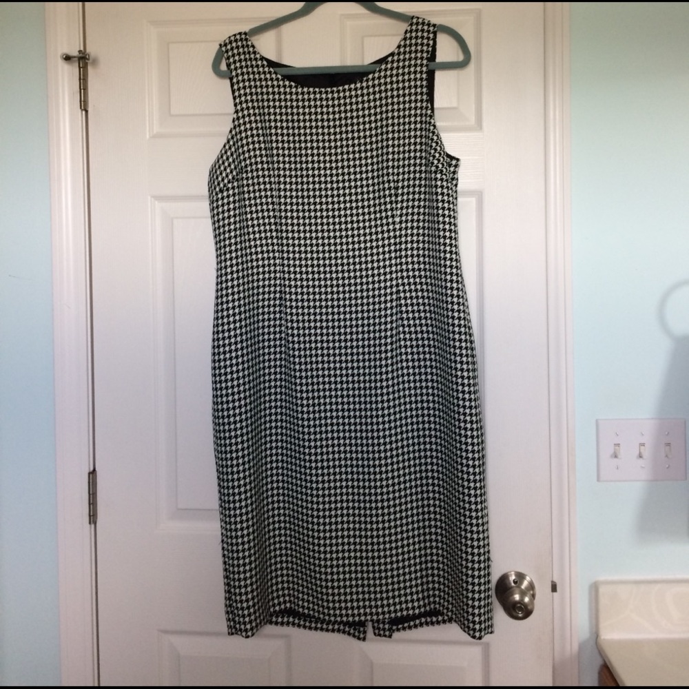 Kasper Houndstooth Sheath Dress