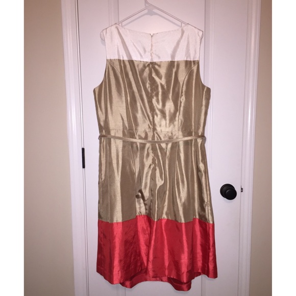 💜Color-block Dress with Cardigan 💜 - Picture 3 of 3