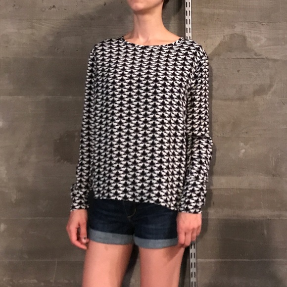 H&M Tops - H&M • Cat Long Sleeve Blouse