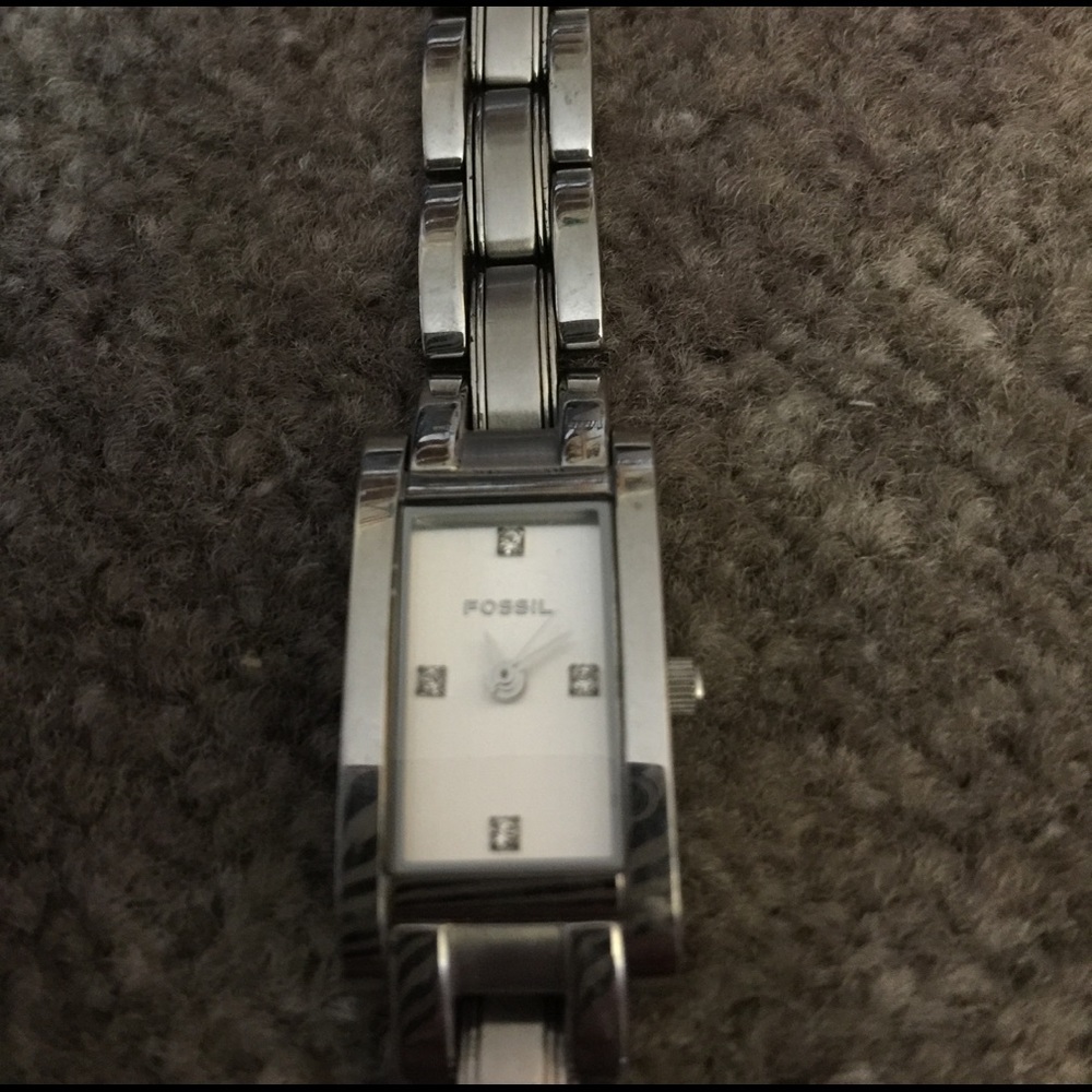 🔮FOSSIL🔮 silver watch - Picture 2 of 3
