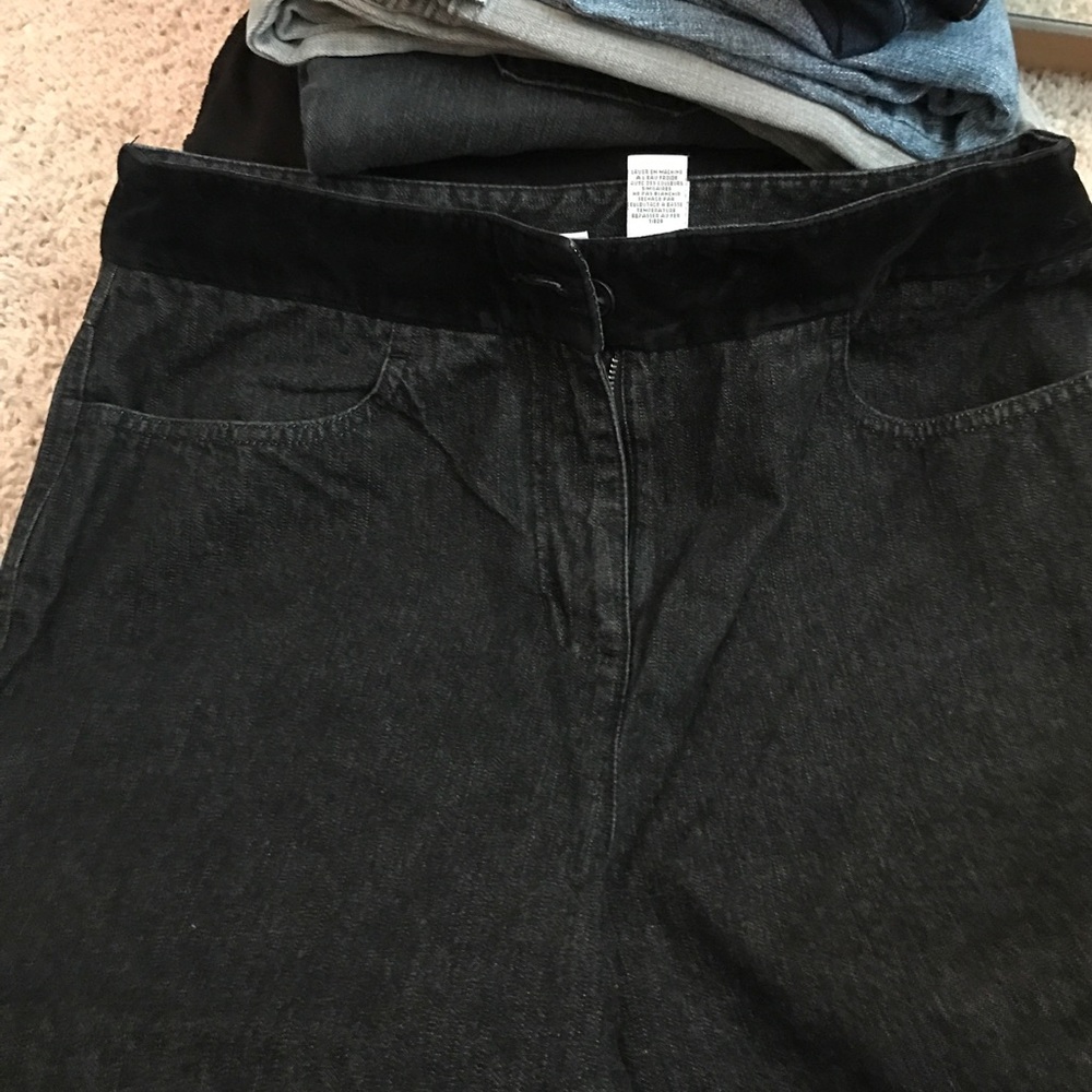 🆕 listing.... Cute stone wash black jeans