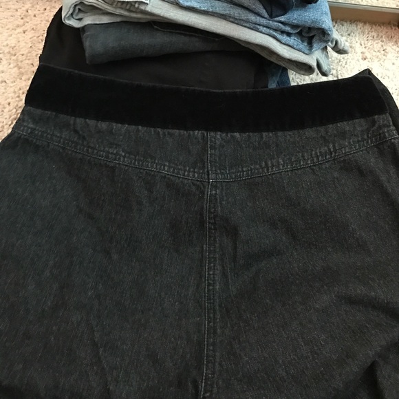 🆕 listing.... Cute stone wash black jeans - Picture 2 of 5