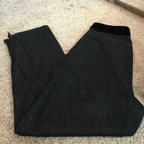 🆕 listing.... Cute stone wash black jeans - Picture 4 of 5