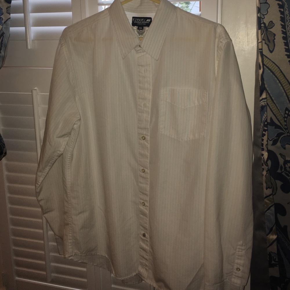 Ezekiel button up