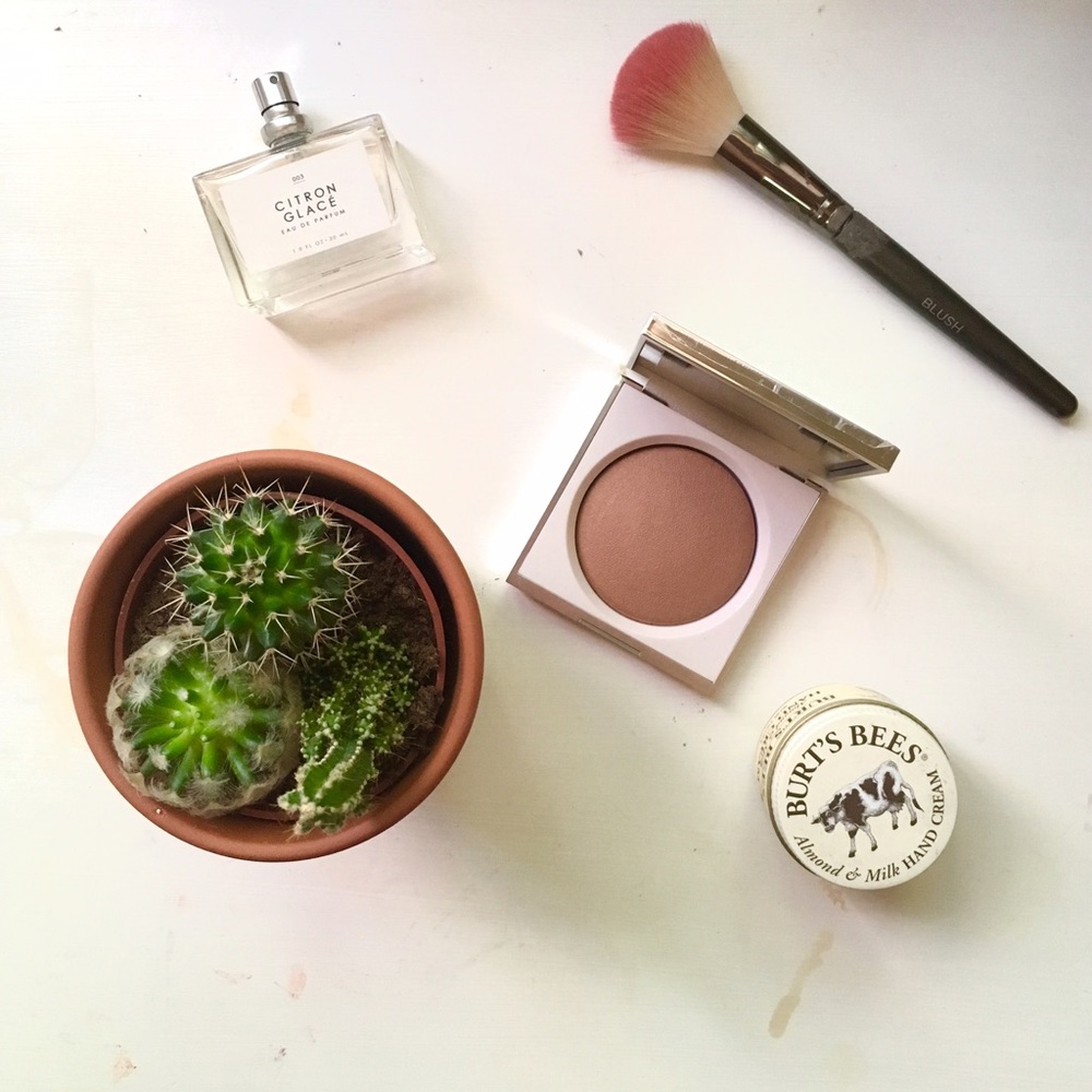 🎀PRICE DROP🎀 NWT Honest Beauty Luminzing Powder