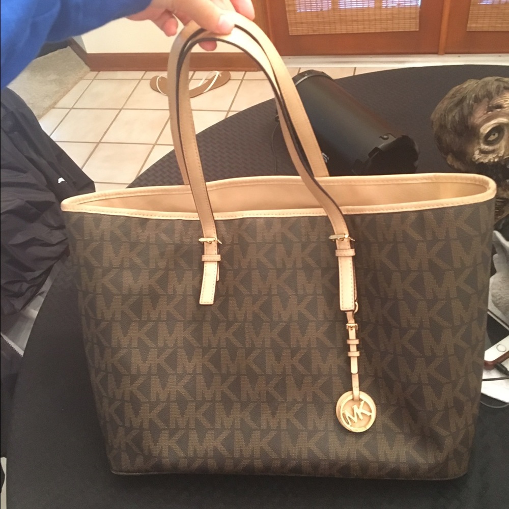 Michael kors tote price drop!!