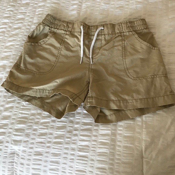 2 Old navy shorts - Picture 2 of 5
