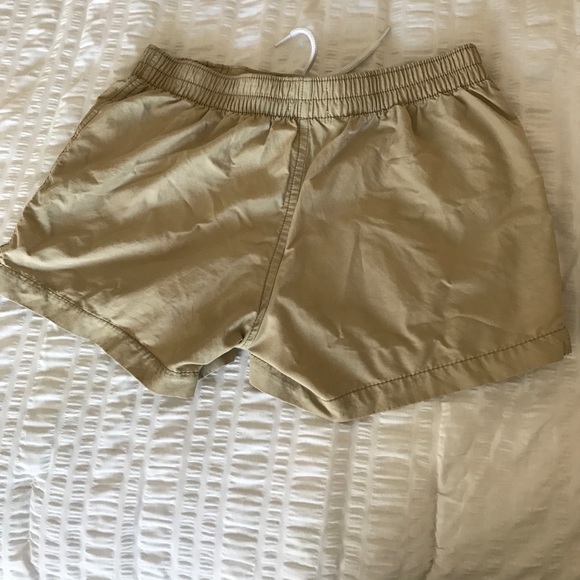 2 Old navy shorts - Picture 4 of 5