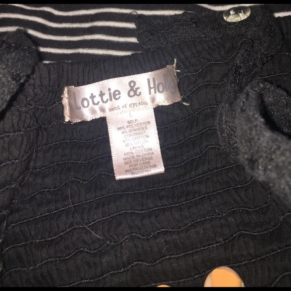 Crop Top bundle fits small/medium - Picture 3 of 3