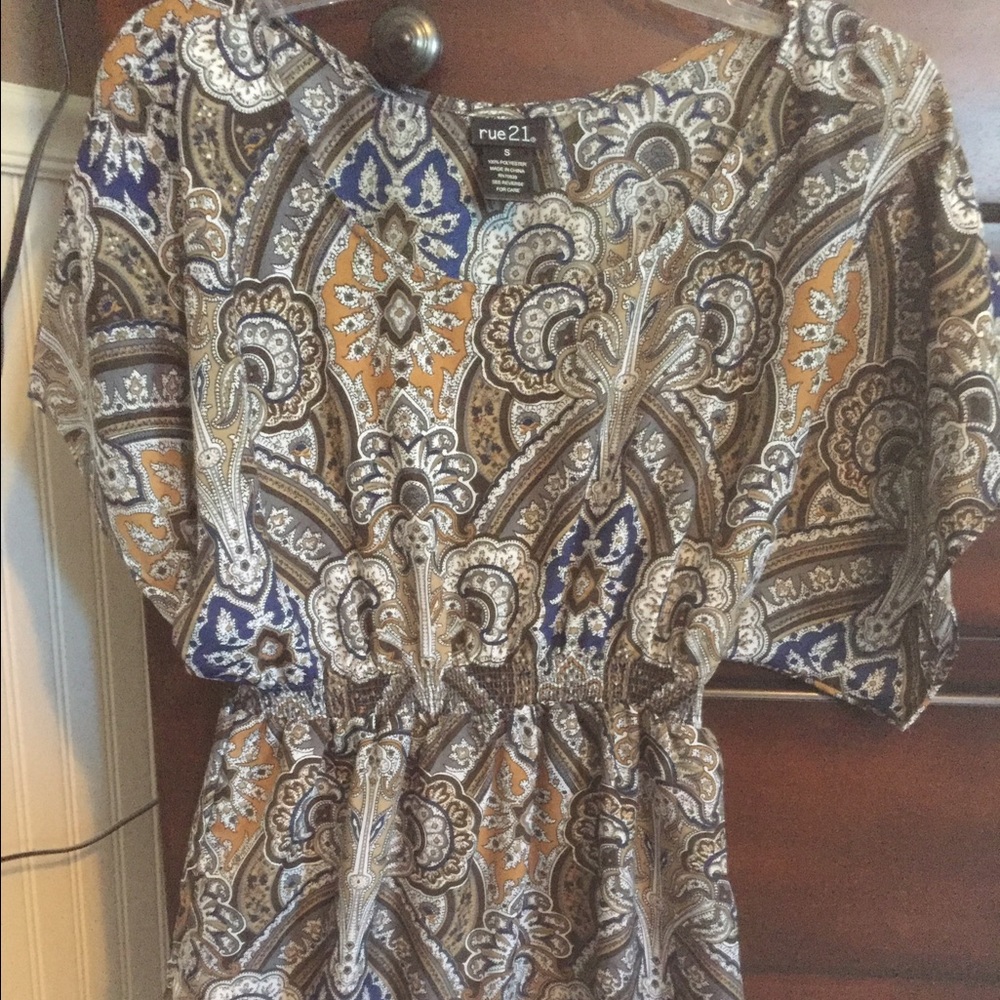 Flowy, super comfy material