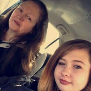 Meet your Posher, Pauline