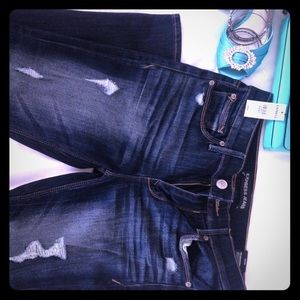 Express Mid Rise Legging 6 Short