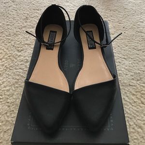 Black leather sandals