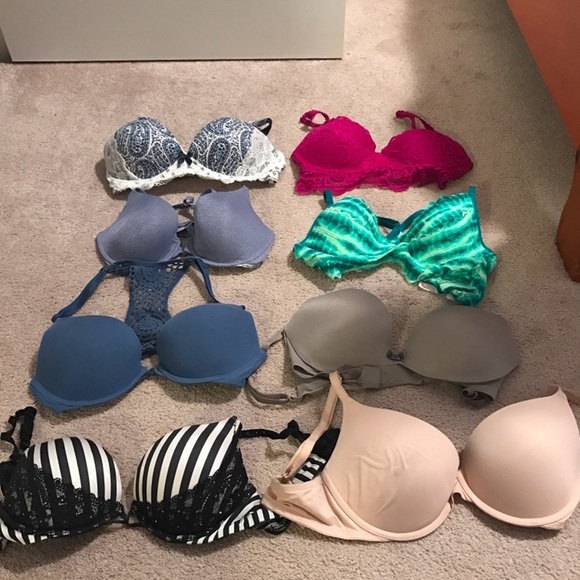 adorable bras! In AMAZING condition - Picture 1 of 1