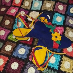 BNWOT GIVENCHY ITALIAN KITTEN HEEL SANDALS