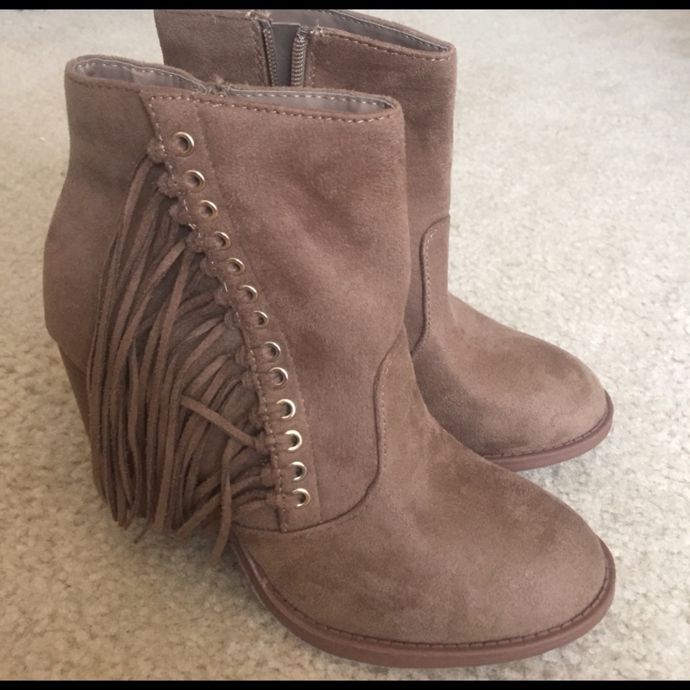 Taupe fringe Booties