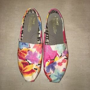TOMS