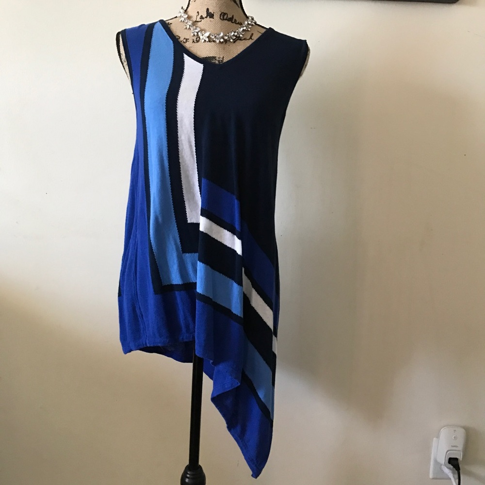 Nwot Cable & Gauge Blue Diagonal Sleeveless Top - image 1