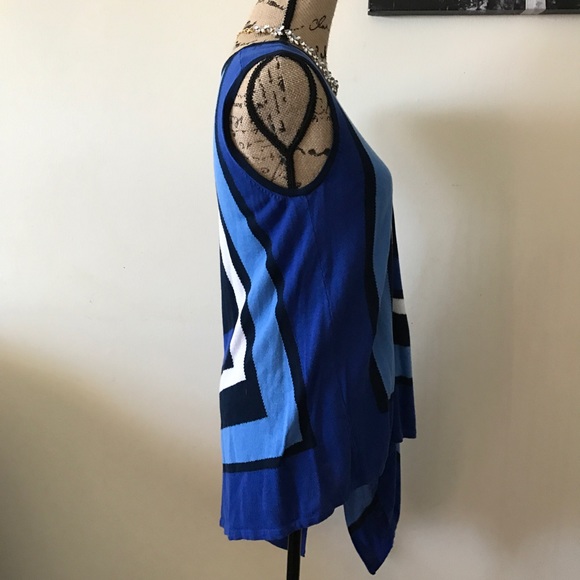 NWOT Cable & Gauge Blue Diagonal Sleeveless Top - Picture 4 of 6