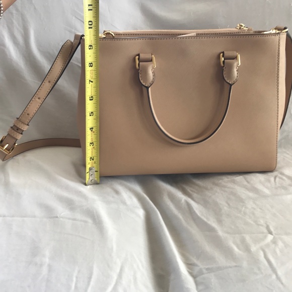 Authentic Michael Kors Purse - Picture 2 of 4