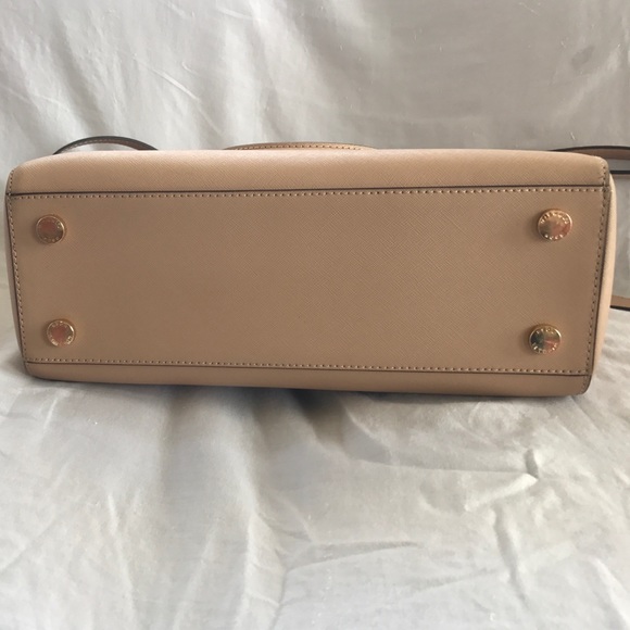 Authentic Michael Kors Purse - Picture 4 of 4