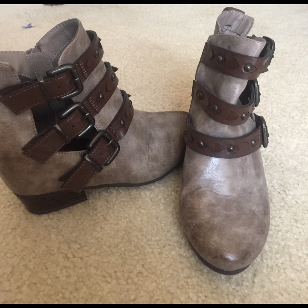 Stylish Brown/Tan Booties