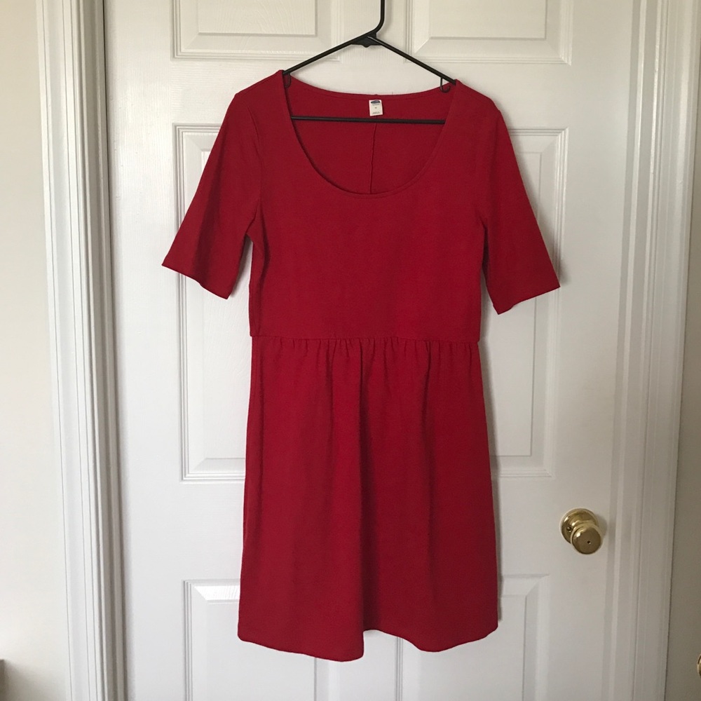 Red cotton dress with elbow sleeves
