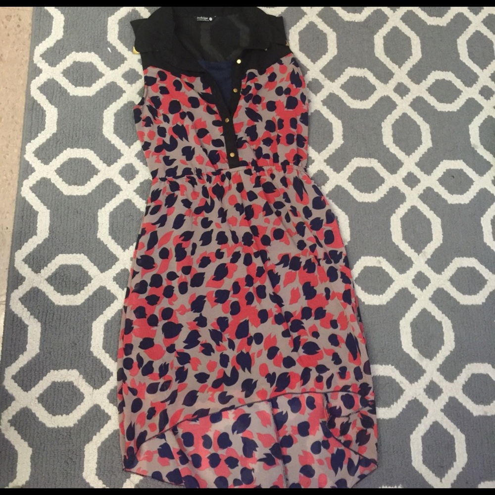 Sleeveless high-low dress