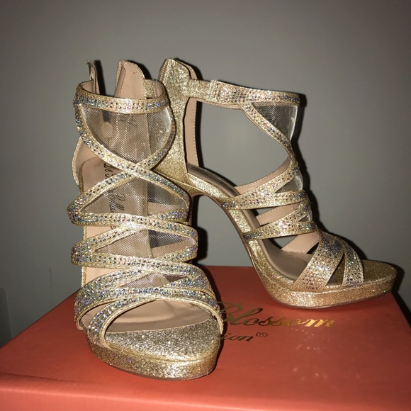 Prom dress - Picture 4 of 4