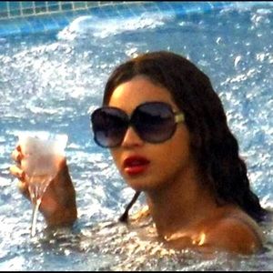 Meet your Posher, Brinna