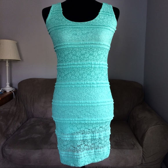 Forever 21 Dresses & Skirts - Lace overlay, mint dress